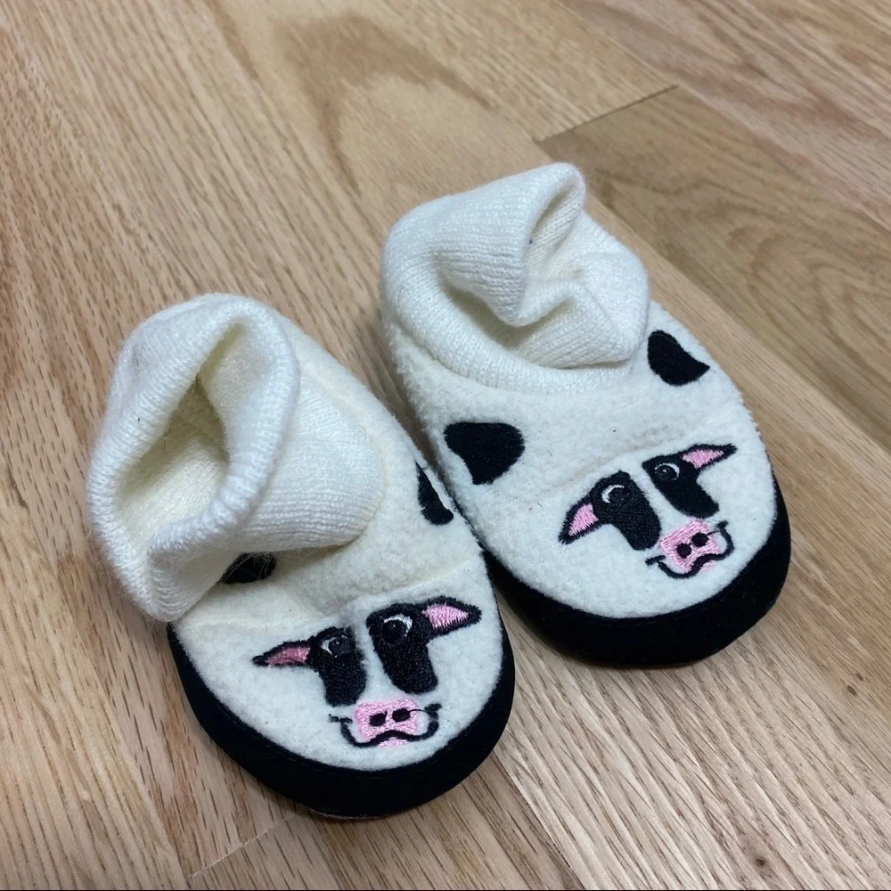 Baby Cow Bootie Slipper Shoes Sz 2 White Black